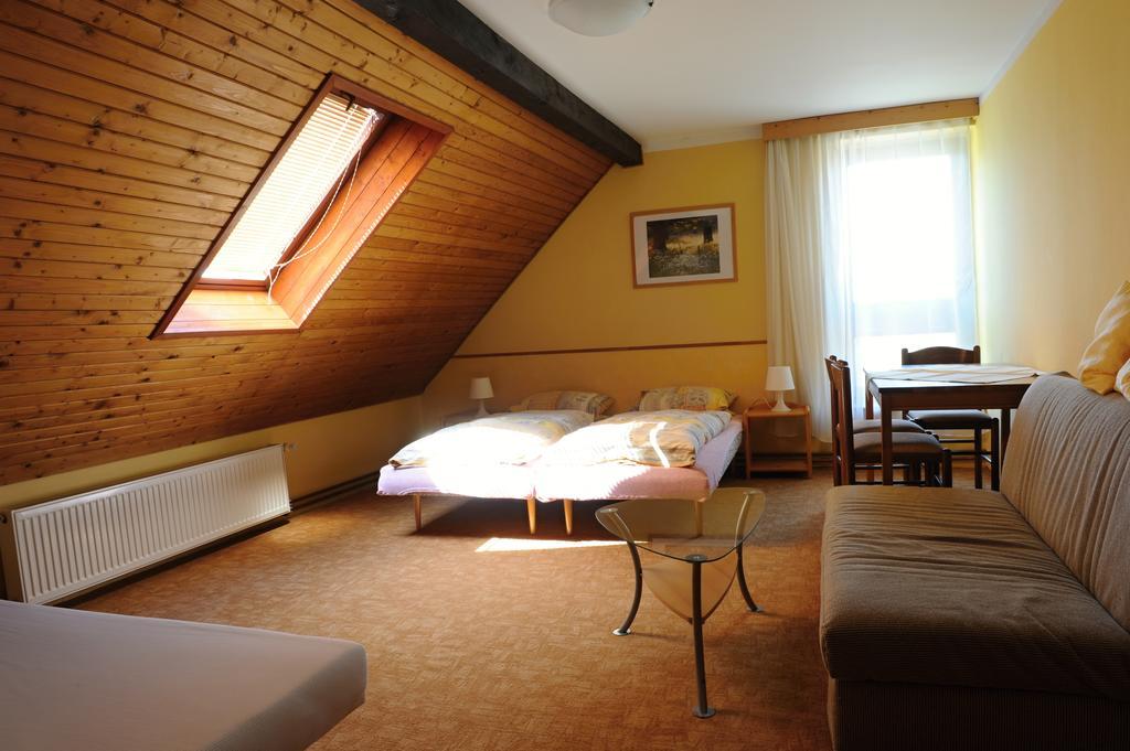 Penzion Alpina Либерц Номер фото